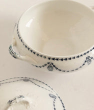 Load image into Gallery viewer, Antique English Tureen
